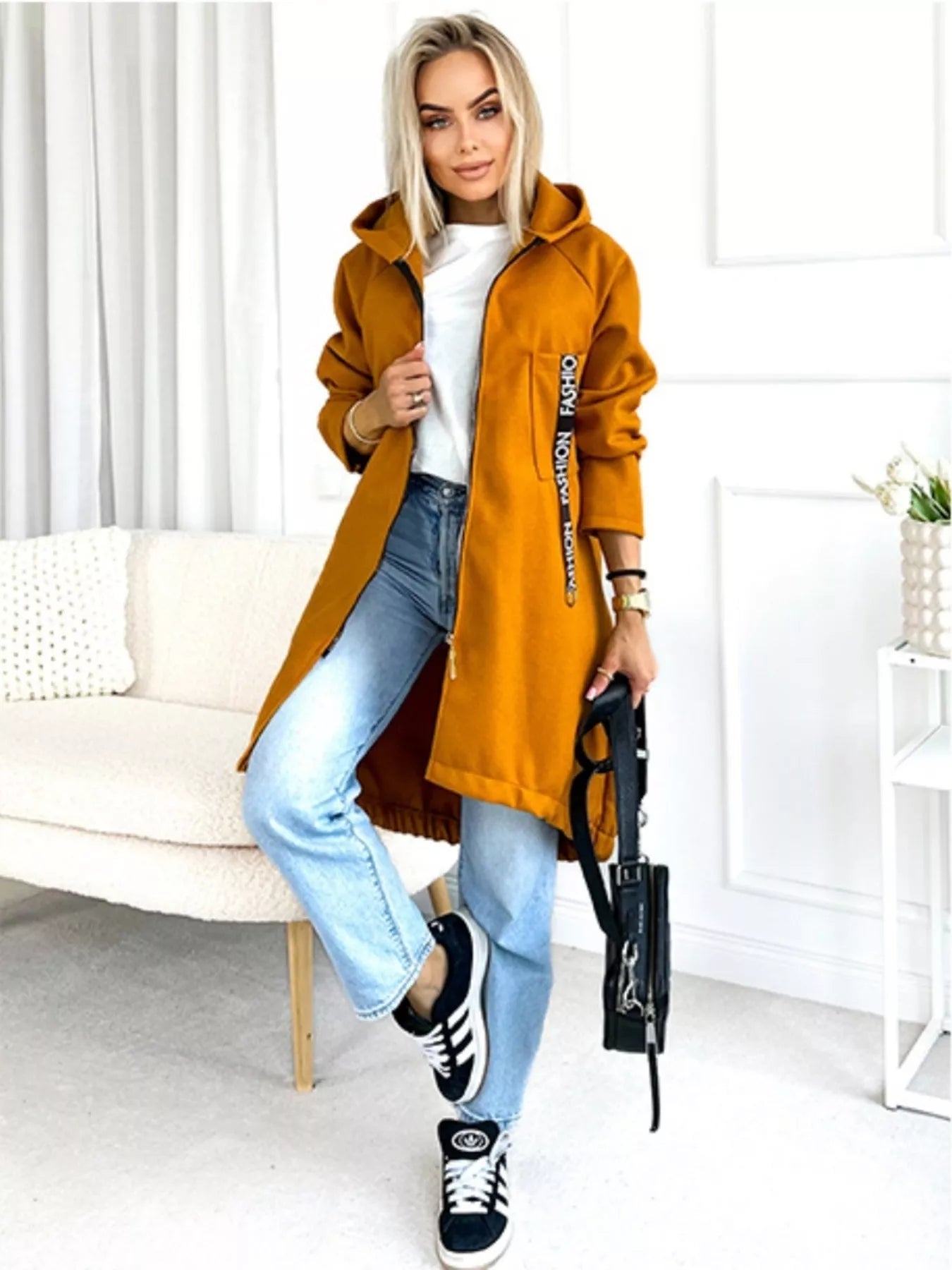 e6e11bbf95cd4555bd5d38bb276bffb1-Max-Origin